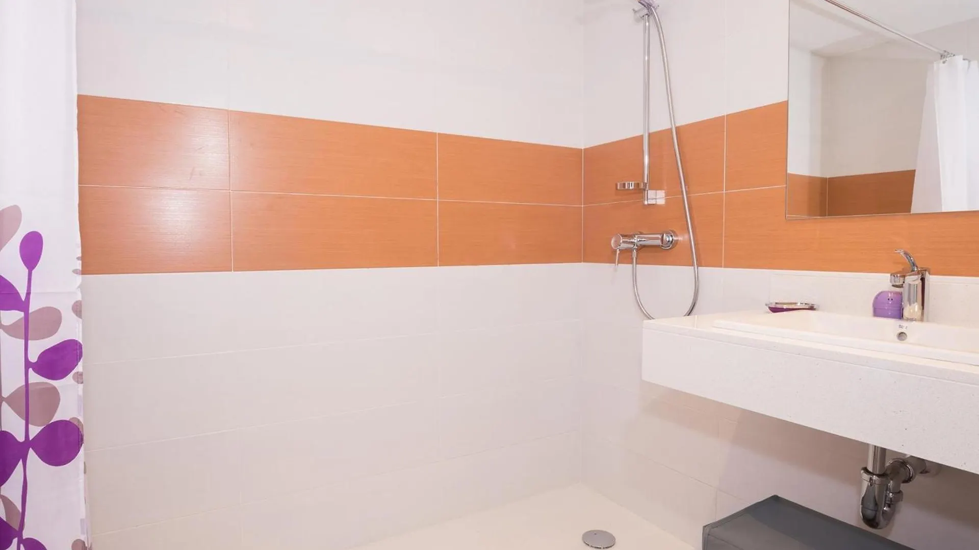 El Cine - Fantastico Apartamento Luminoso Y En Primera Linea De Mar. - Es-228-197 Roses Španělsko