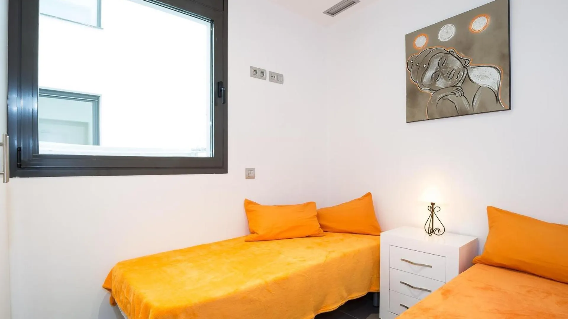 El Cine - Fantastico Apartamento Luminoso Y En Primera Linea De Mar. - Es-228-197 Roses 0*,